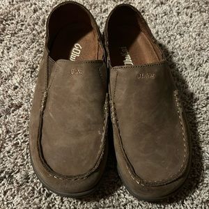Like new OluKai kids size 1.5 brown leather loafers